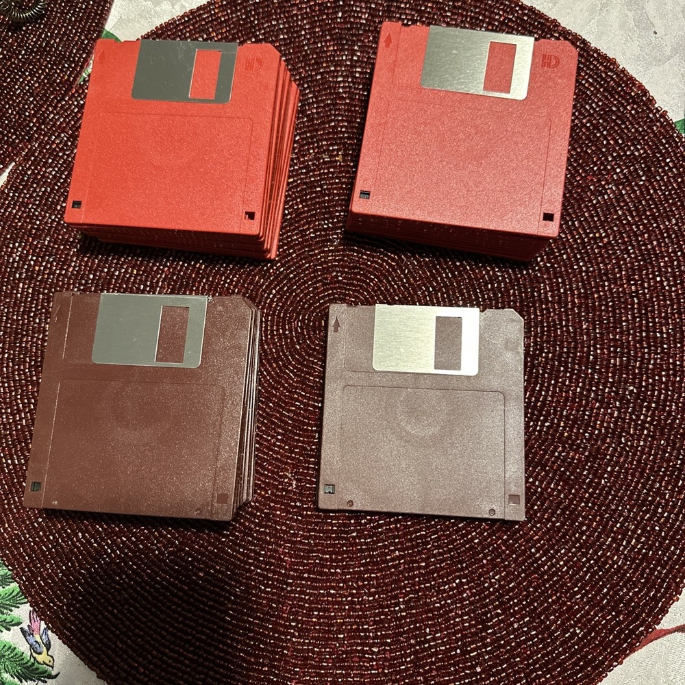 Lot of 33 Used/new Random Disks Diskettes 3.5" 1.44 MB Floppy Discs